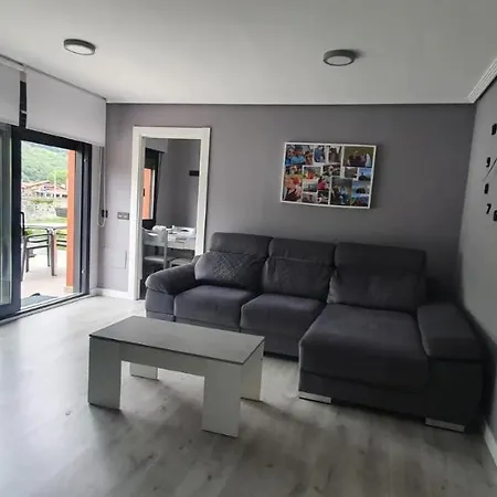 Coqueto Al Lado De Cangas De Onis דירה Avín