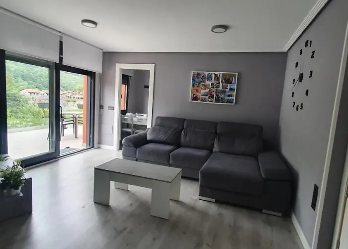 Coqueto Al Lado De Cangas De Onis Apartamento Avín