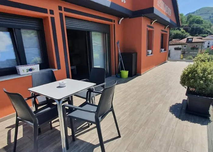 Coqueto Al Lado De Cangas De Onis Apartamento Avín